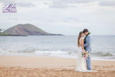 A perfect beach for Maui Elopements